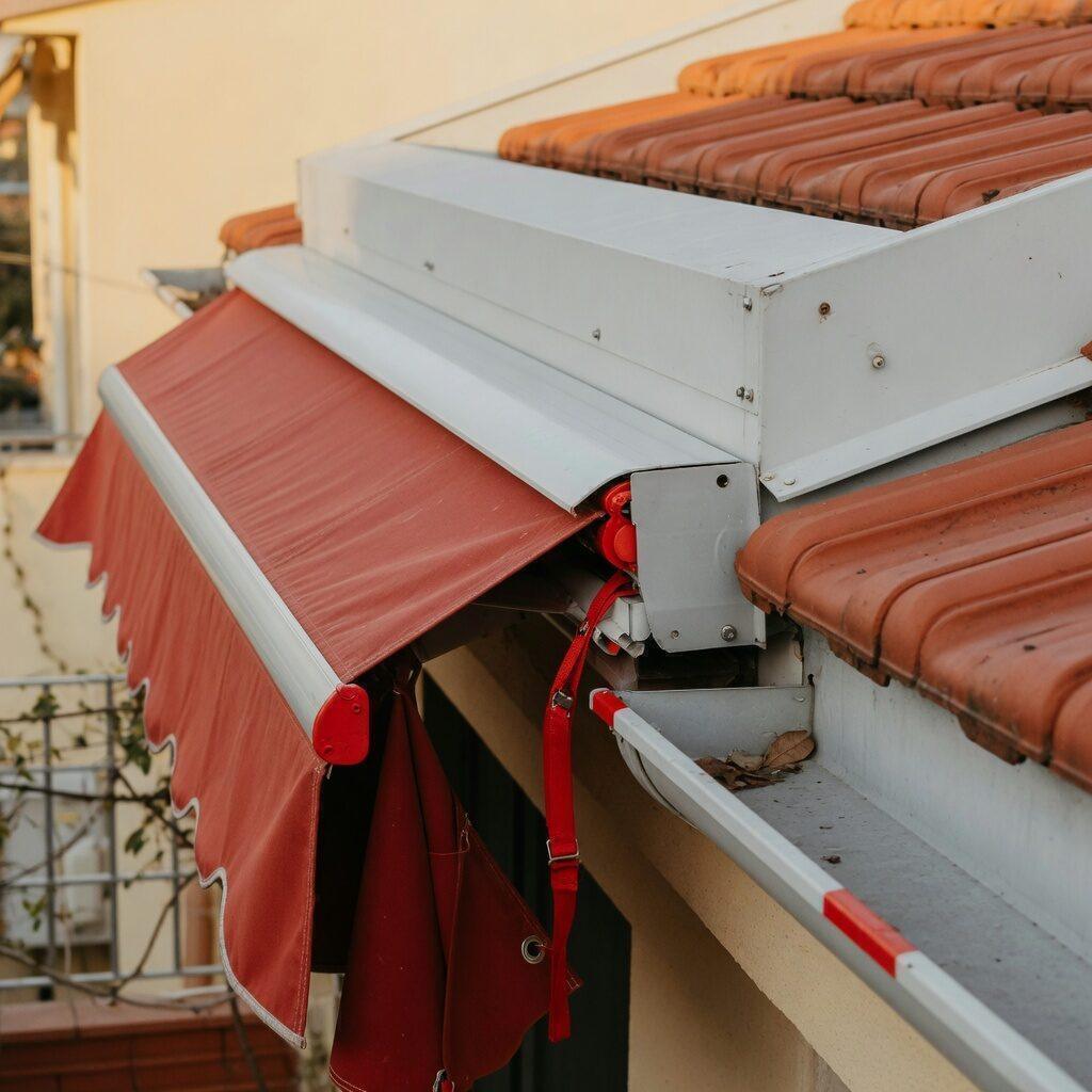 Markise, festes Dach – bauliche Grenzen – Markisenhersteller.com