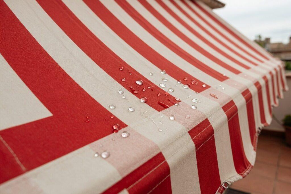 Markisenstoffe, Pflege – festes Dach, weniger Wartung – Markisenhersteller.com