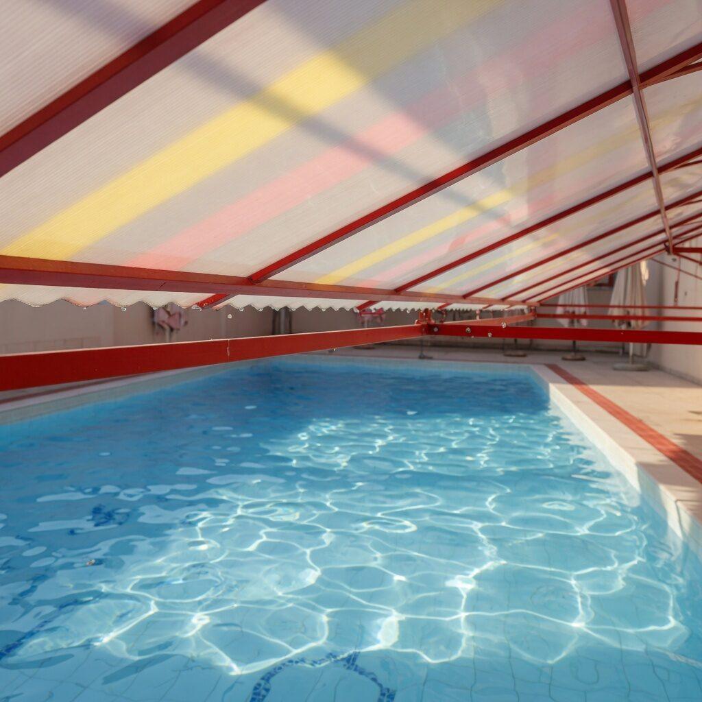 Schwimmbadüberdachungen – Markisenhersteller.com